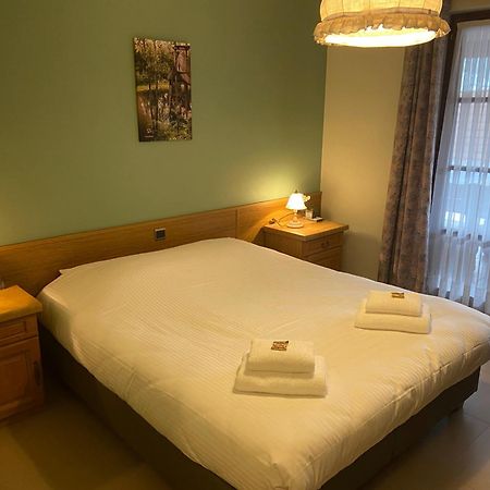Hotel Monika Zutendaal Eksteriør bilde
